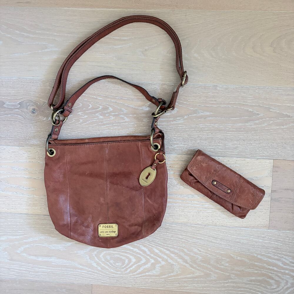 Fossil Long Live Vintage Brown Leather Saddle Shoulder Bag Crossbody & Wallet
